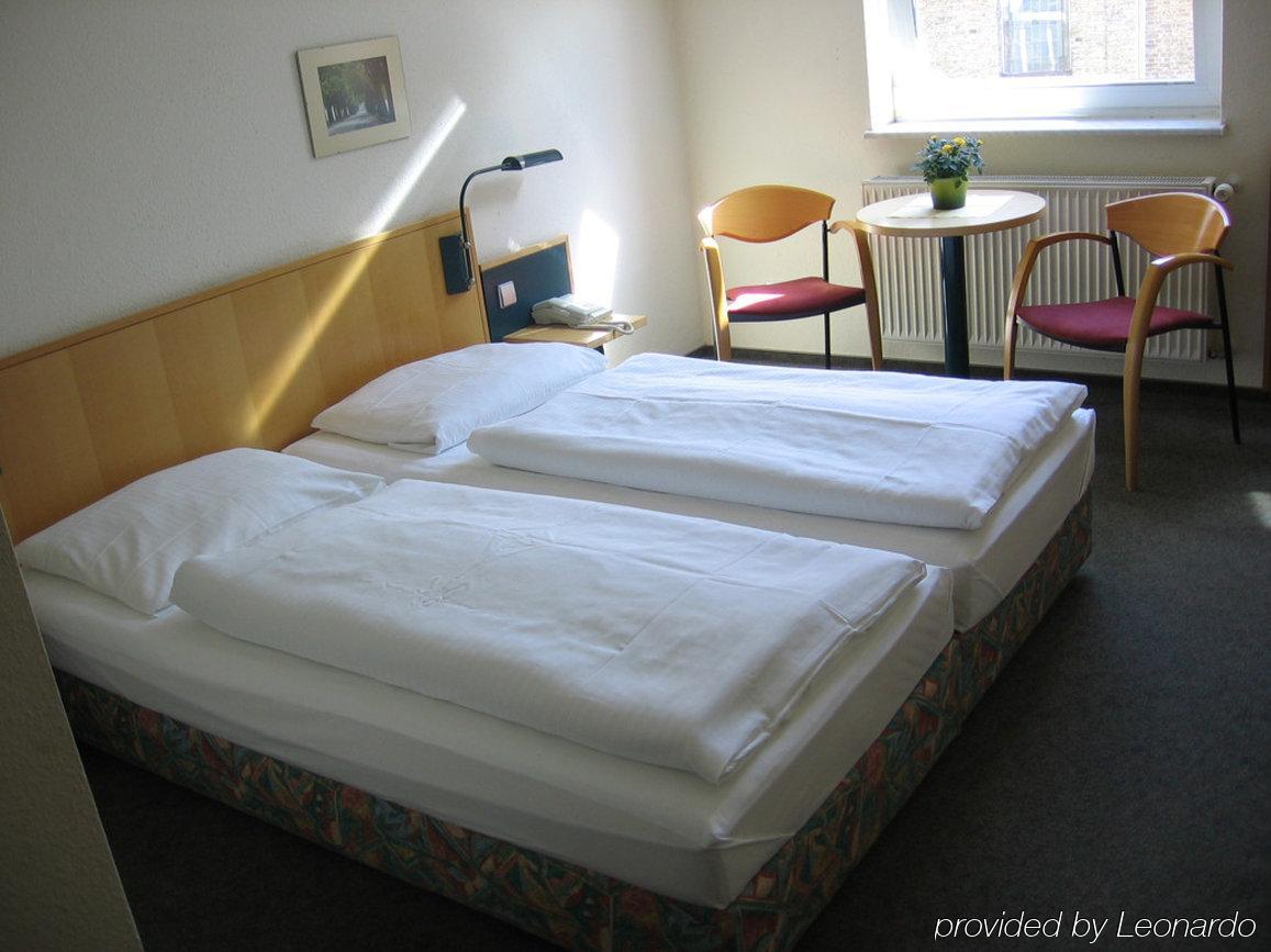 Akzent Parkhotel Trebbin Bagian luar foto