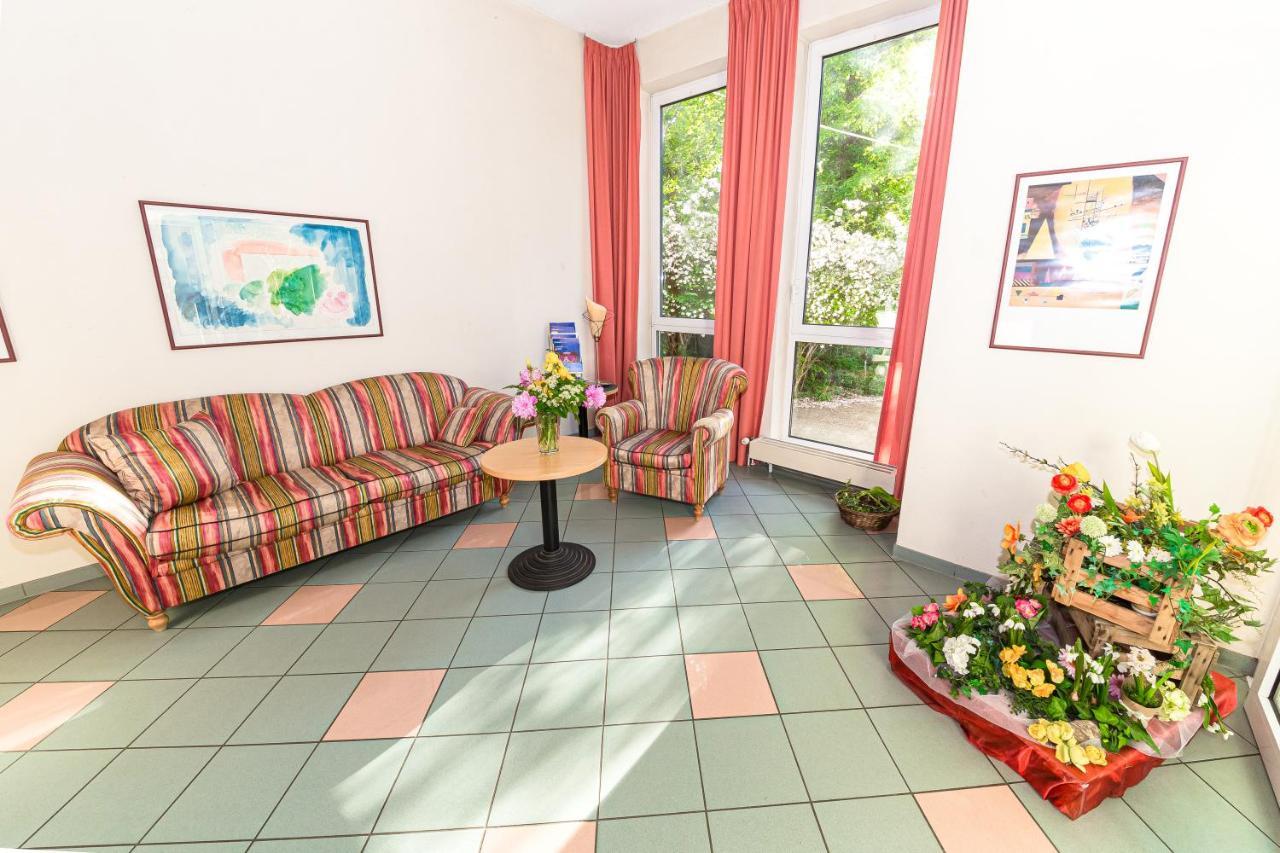 Akzent Parkhotel Trebbin Bagian luar foto
