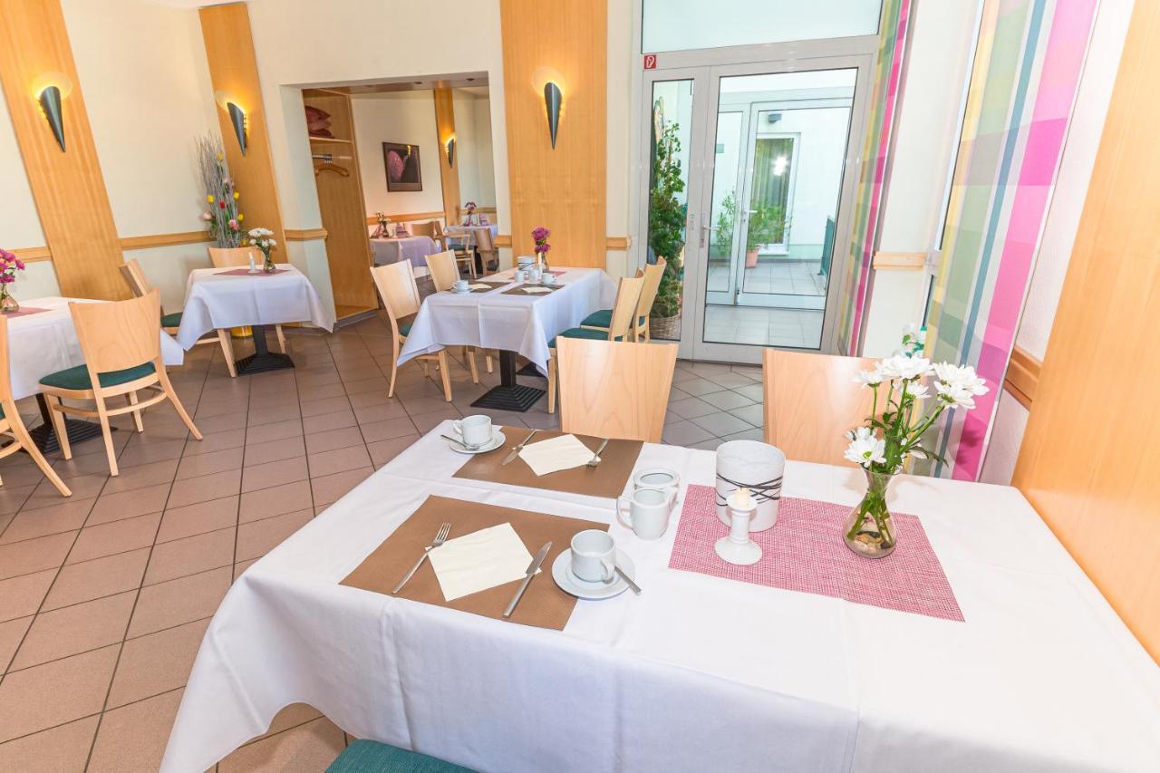 Akzent Parkhotel Trebbin Bagian luar foto