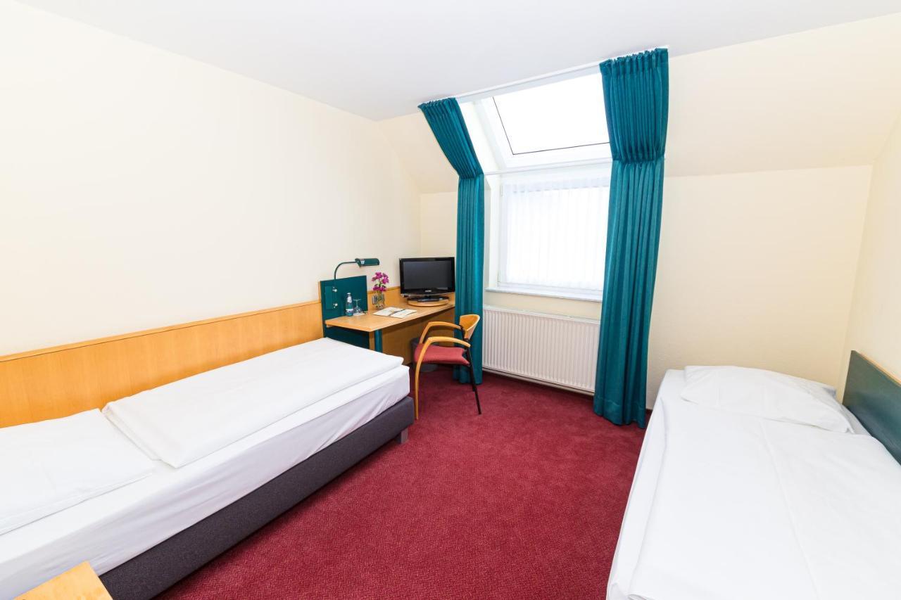 Akzent Parkhotel Trebbin Bagian luar foto