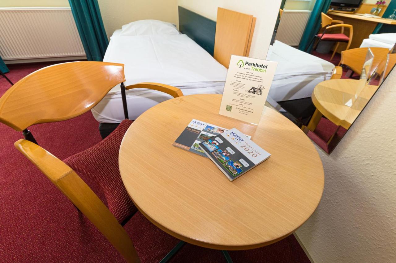 Akzent Parkhotel Trebbin Bagian luar foto