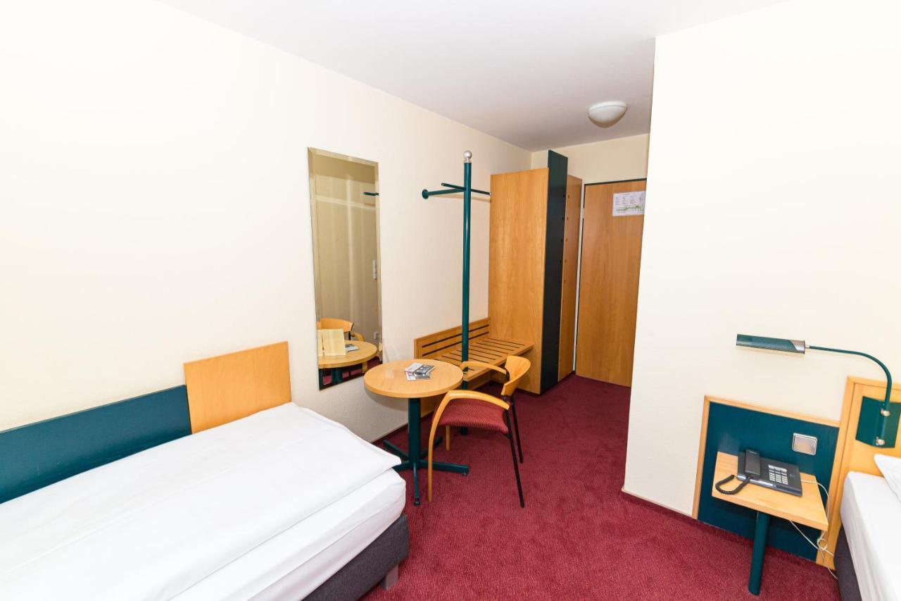 Akzent Parkhotel Trebbin Bagian luar foto
