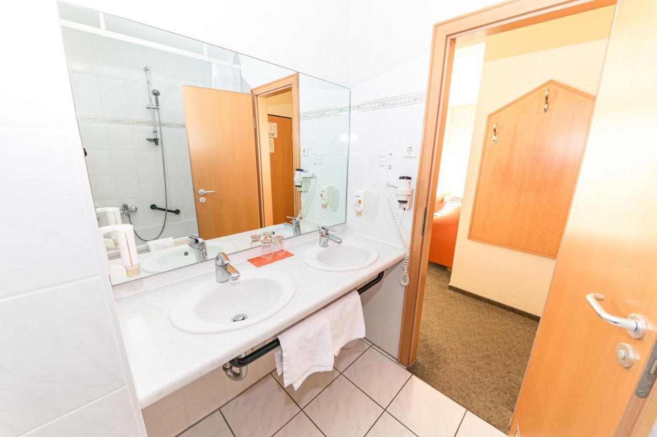Akzent Parkhotel Trebbin Bagian luar foto